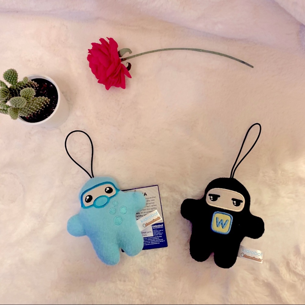 KIDROBOT STUFFED ANIMALS WITH LOOPS